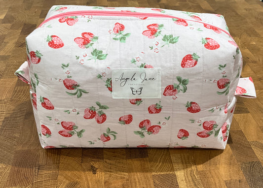 Strawberry. Makeup Bag. (😄. Uk. FREE DELIVERY)