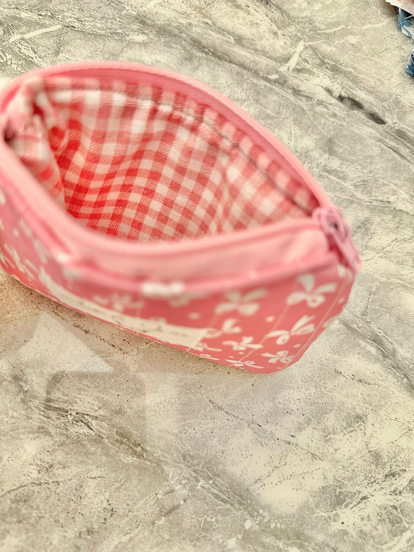Pink,White Bow.  Coin purse.        (😄. Uk. FREE DELIVERY)