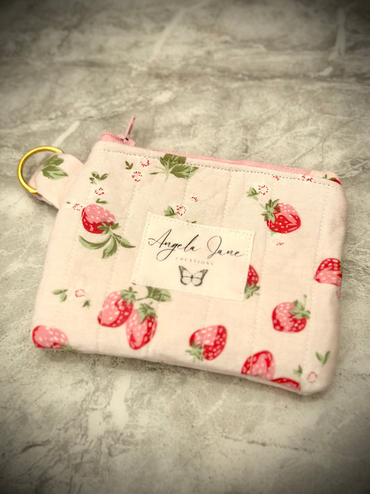 Strawberry.  Coin Purse.         (😄. Uk. FREE DELIVERY)