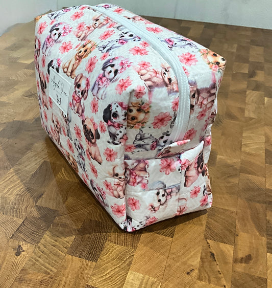 Pink Puppy Dogs. Makeup Bag.        (😄. Uk. FREE DELIVERY)