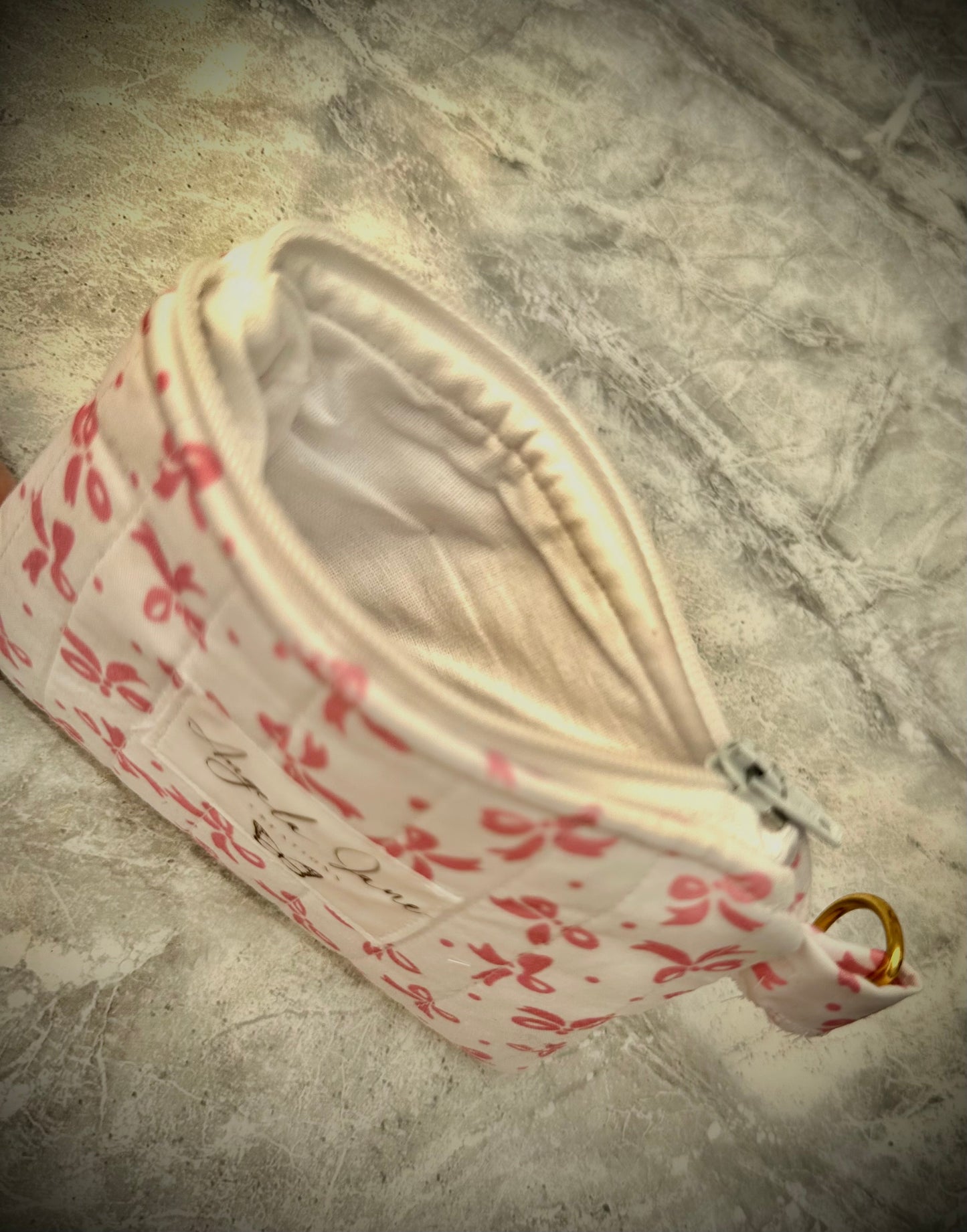 White Pink Bow.  Coin Purse.           (😄. Uk. FREE DELIVERY)