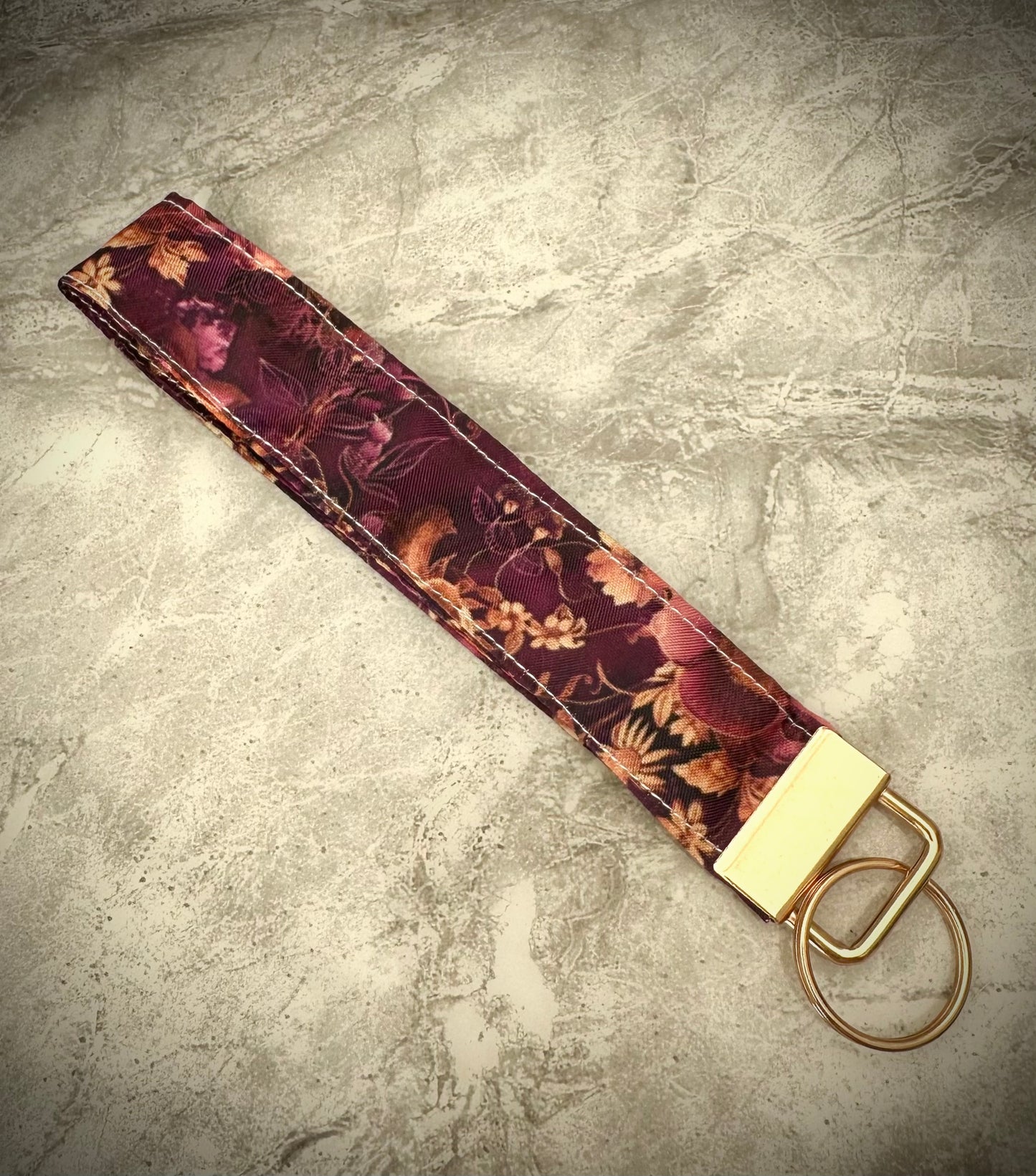 Purple Floral. Wristlet.     (😄. Uk. FREE DELIVERY)