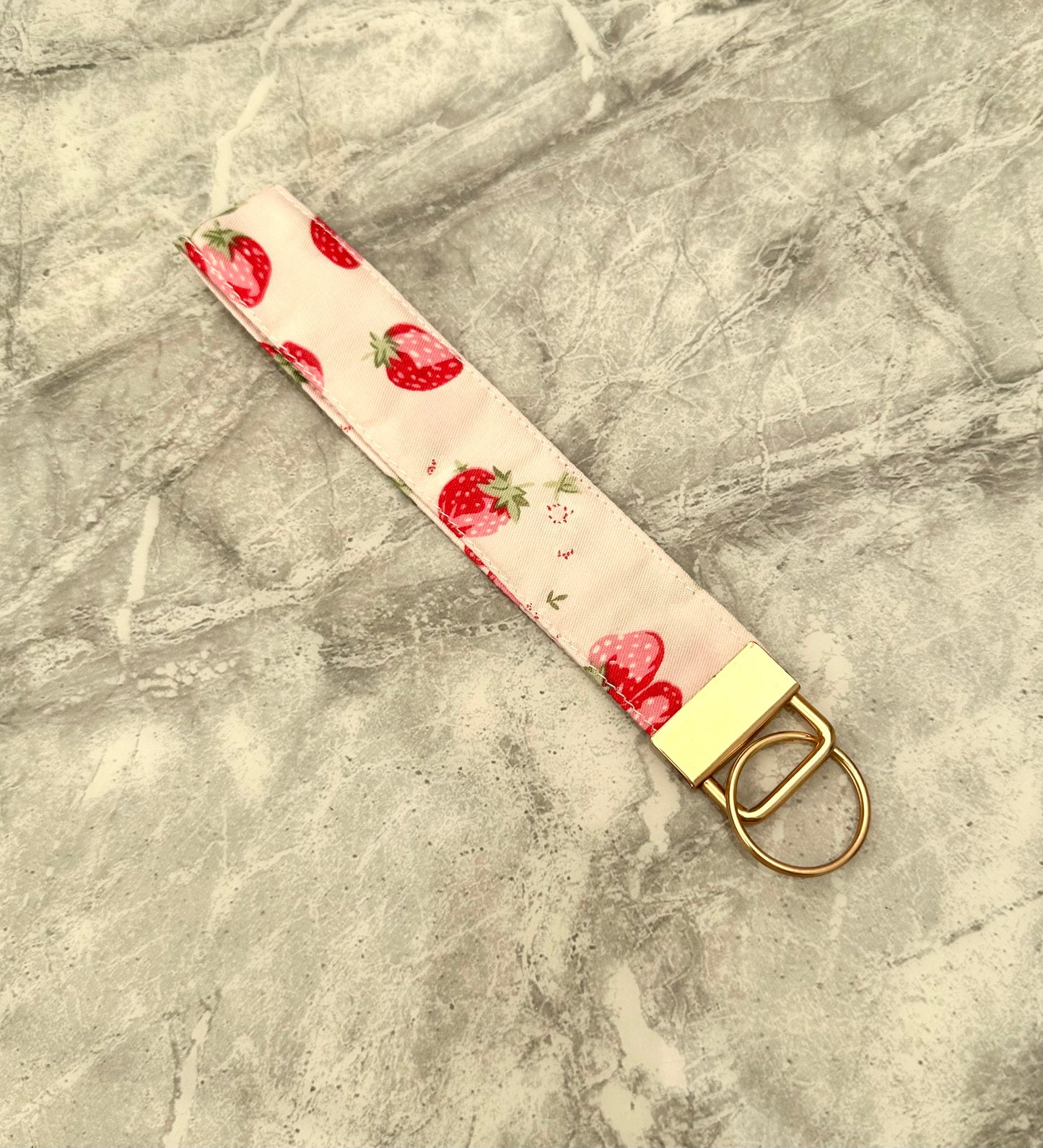 Strawberry. Wristlet.   (😄. Uk. FREE DELIVERY)