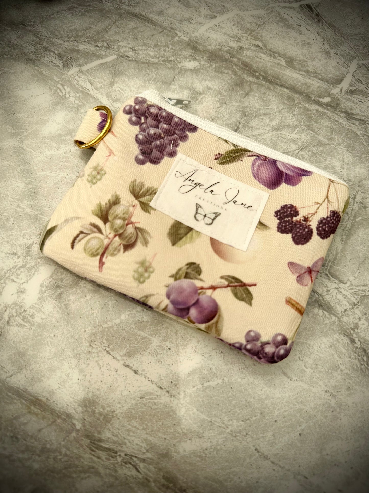Grape Vine. Coin Purse.       (😄. Uk. FREE DELIVERY)