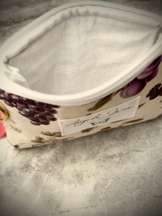 Grape Vine. Coin Purse.       (😄. Uk. FREE DELIVERY)