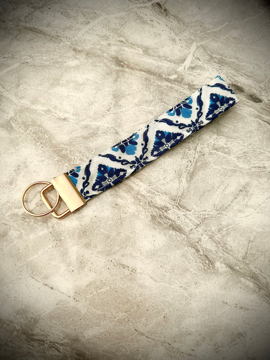 Blue Diamond. Wristlet.       (😄. Uk. FREE DELIVERY)