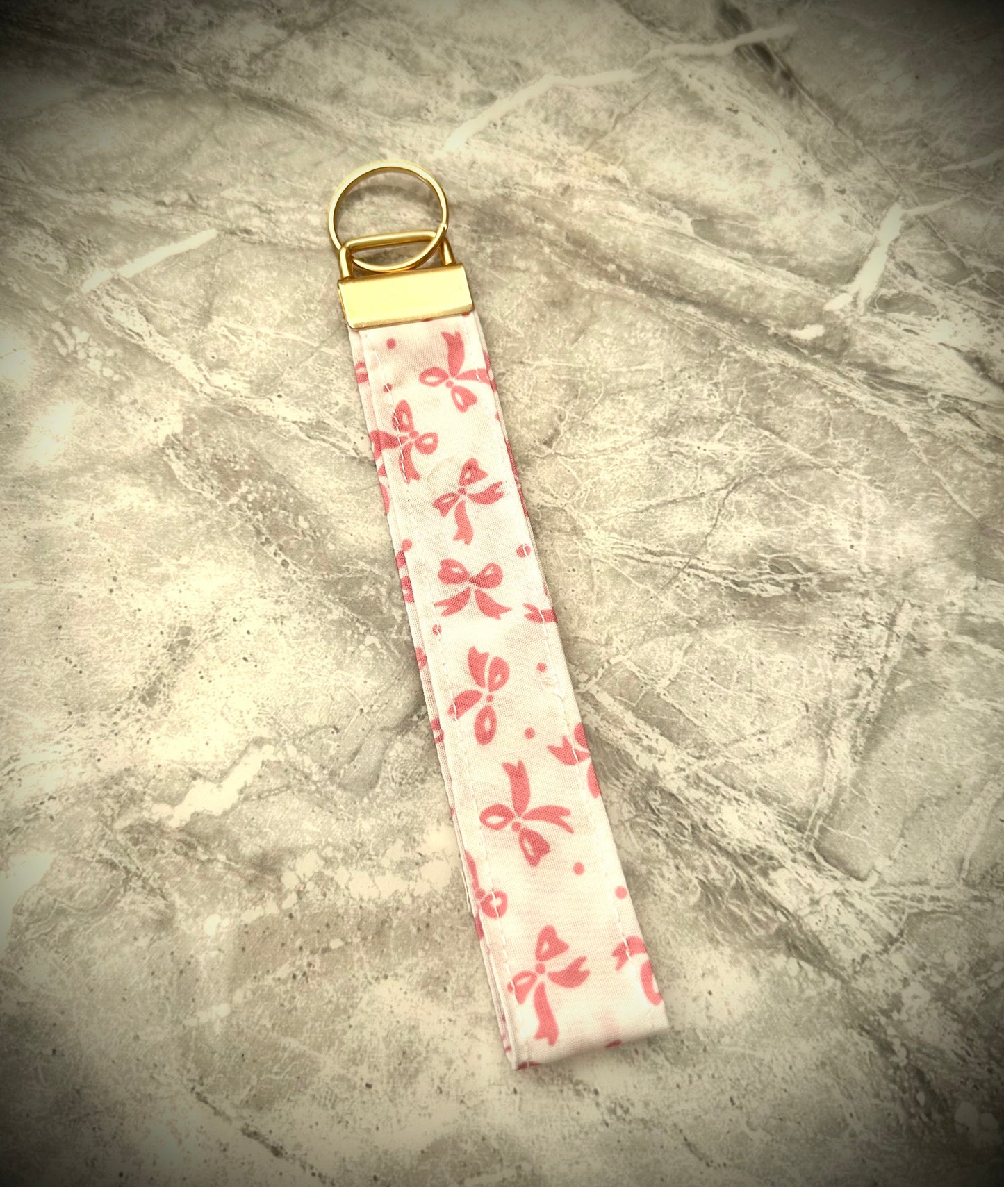 White Pink Bow. Wristlet.        (😄. Uk. FREE DELIVERY)