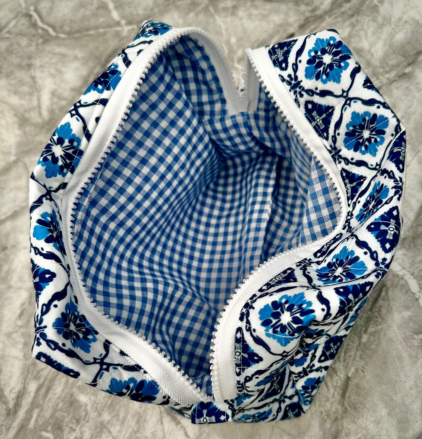 Blue Diamond. Makeup Bag.      (😄. Uk. FREE DELIVERY)